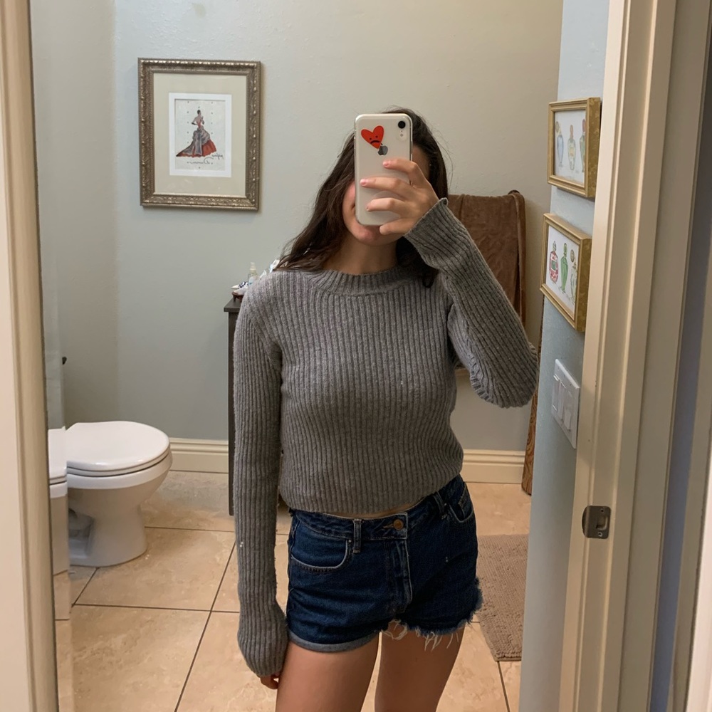 Brandy Melville Grey Sweater